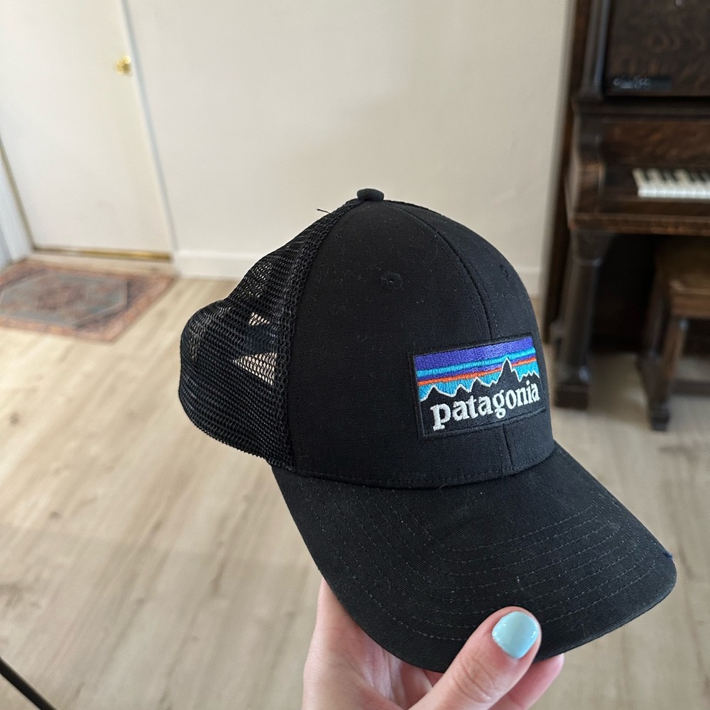 Black Patagonia trucker hat